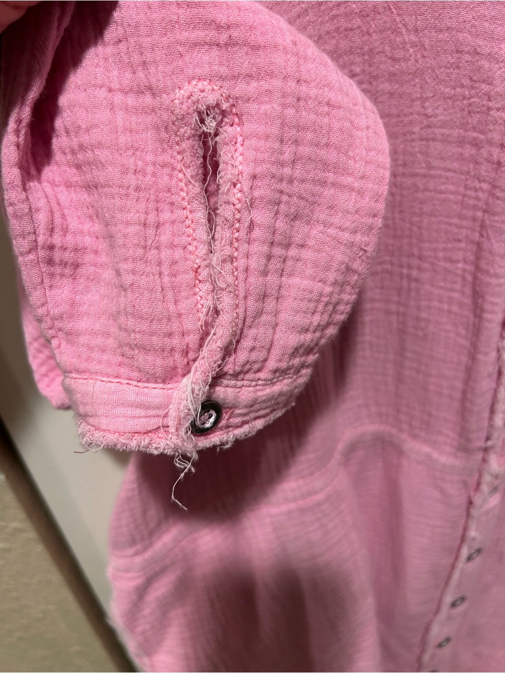 We The Free Daydream Buttondown Pink Gauze Top , M - Picture 10 of 13